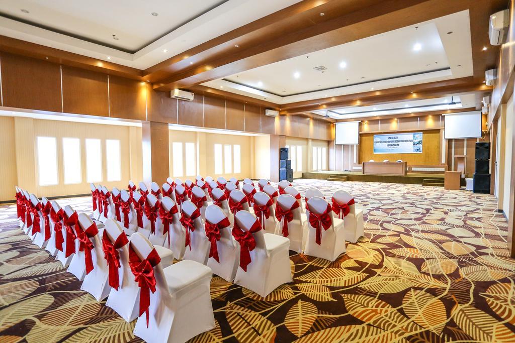 Sylvia Hotel Premier Kupang Kupang  Ngoại thất bức ảnh