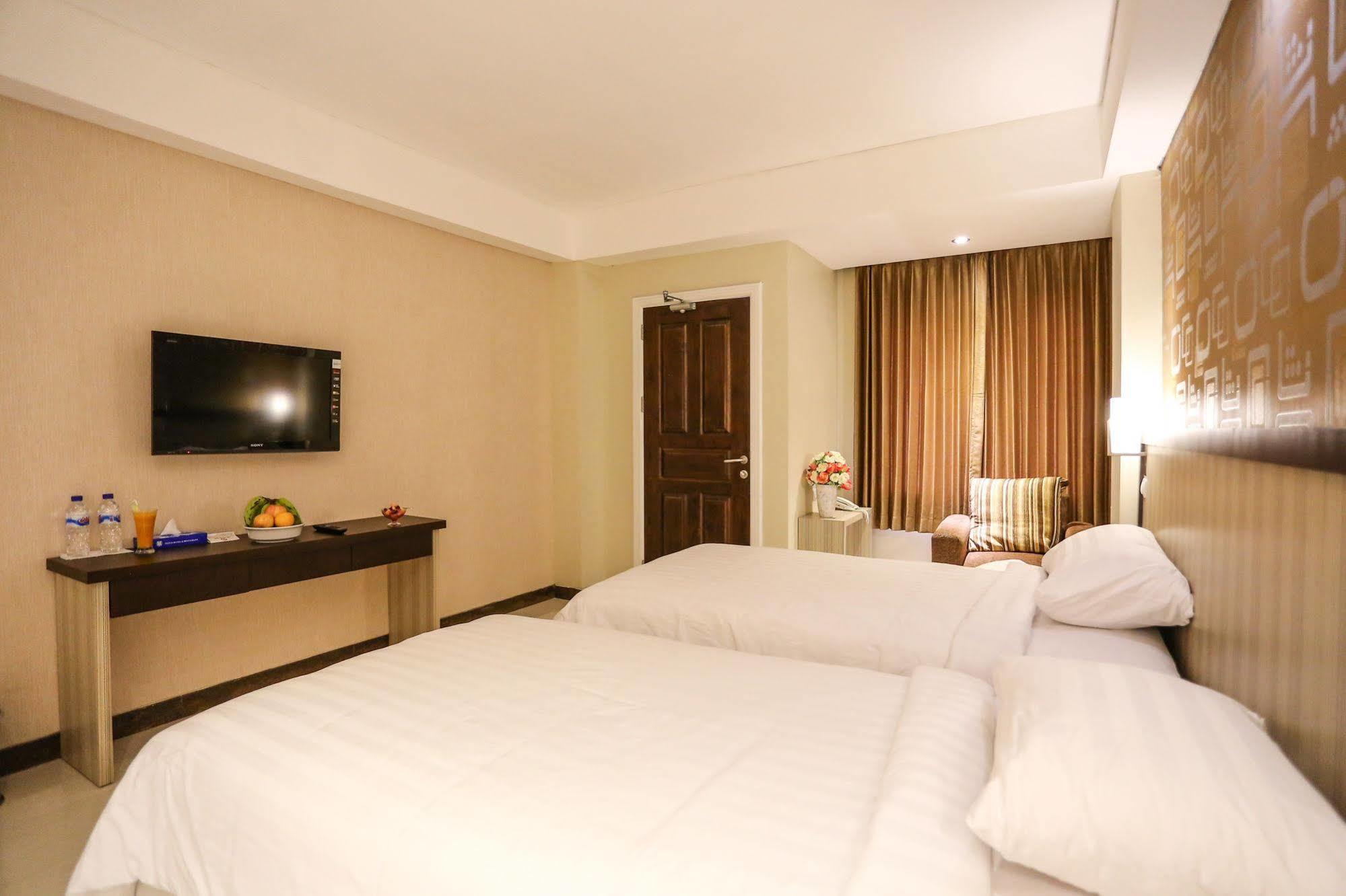 Sylvia Hotel Premier Kupang Kupang  Ngoại thất bức ảnh