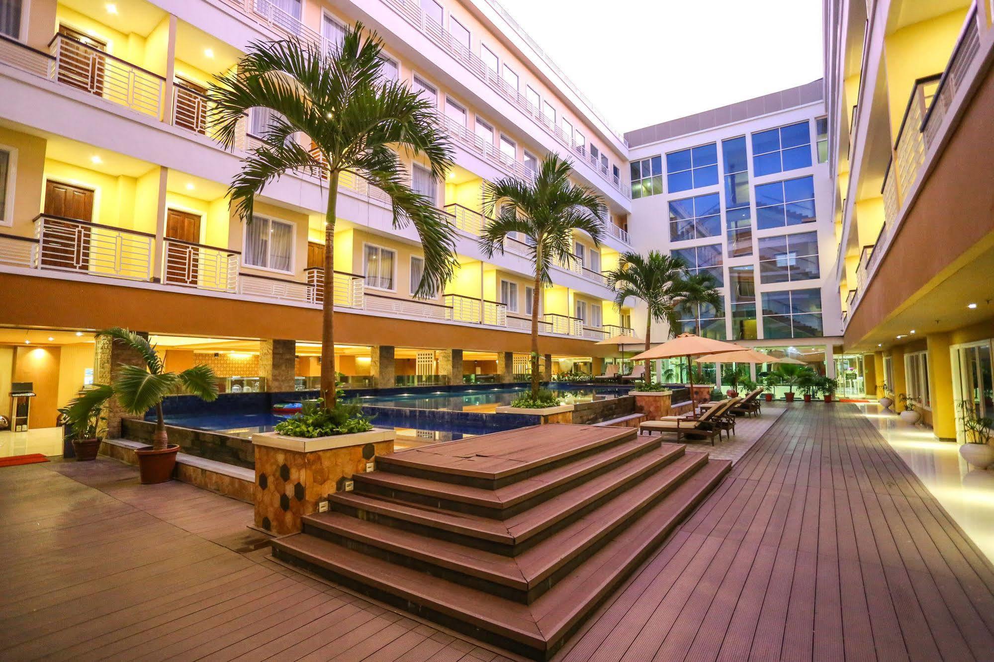 Sylvia Hotel Premier Kupang Kupang  Ngoại thất bức ảnh